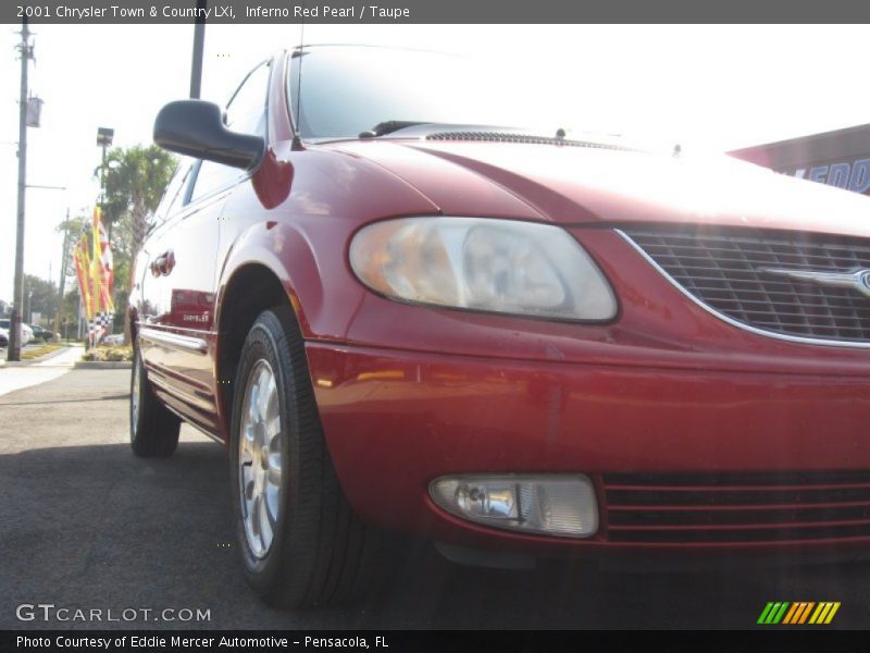 Inferno Red Pearl / Taupe 2001 Chrysler Town & Country LXi