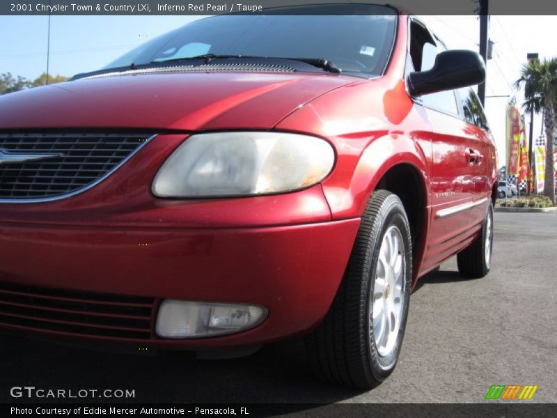 Inferno Red Pearl / Taupe 2001 Chrysler Town & Country LXi