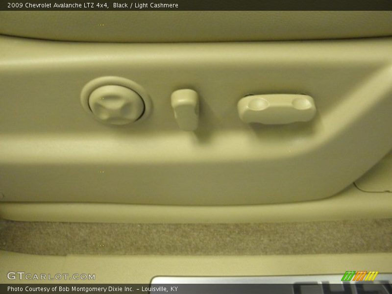 Black / Light Cashmere 2009 Chevrolet Avalanche LTZ 4x4