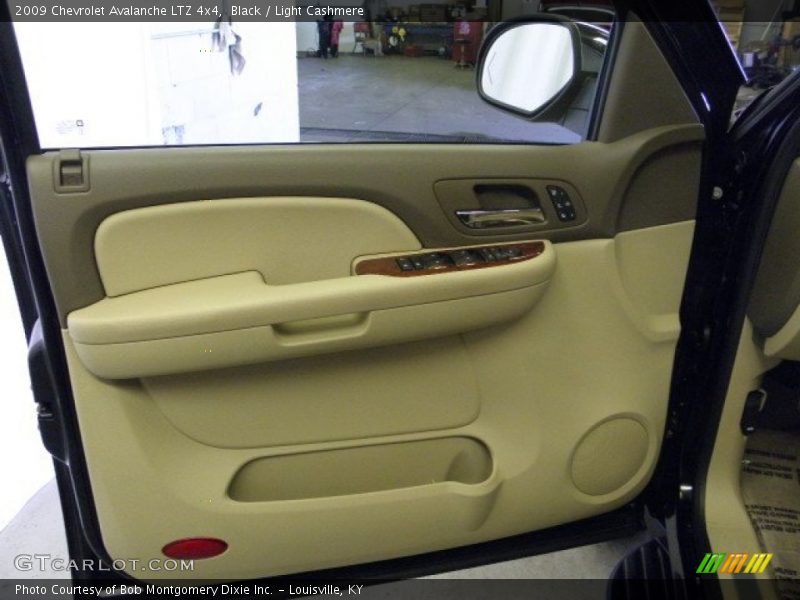 Black / Light Cashmere 2009 Chevrolet Avalanche LTZ 4x4