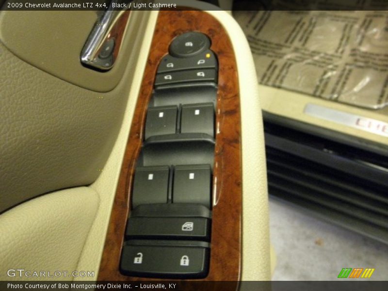 Black / Light Cashmere 2009 Chevrolet Avalanche LTZ 4x4