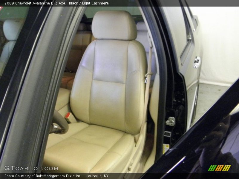 Black / Light Cashmere 2009 Chevrolet Avalanche LTZ 4x4