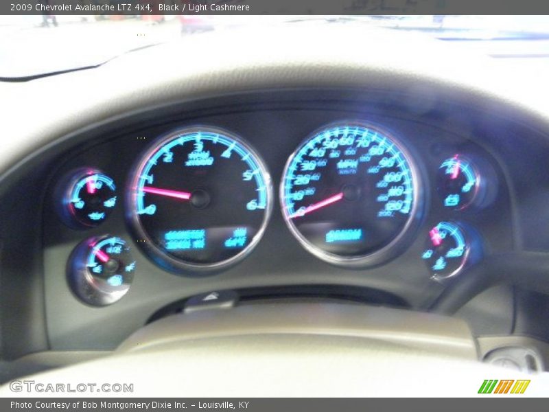 Black / Light Cashmere 2009 Chevrolet Avalanche LTZ 4x4