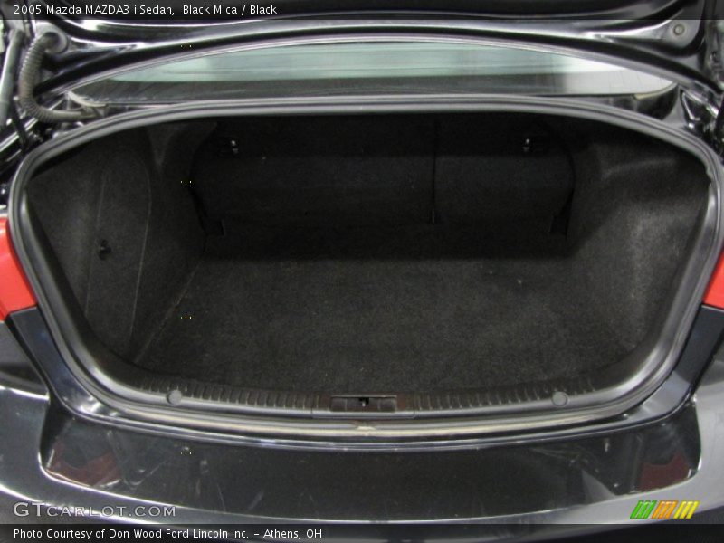 Black Mica / Black 2005 Mazda MAZDA3 i Sedan