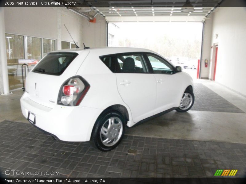 Ultra White / Ebony 2009 Pontiac Vibe