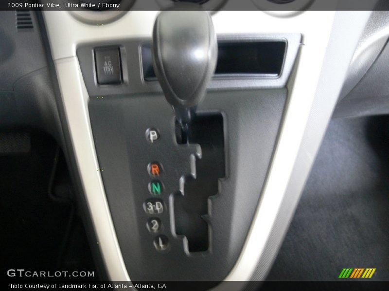 Ultra White / Ebony 2009 Pontiac Vibe