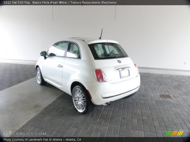 Bianco Perla (Pearl White) / Tessuto Rosso/Avorio (Red/Ivory) 2012 Fiat 500 Pop