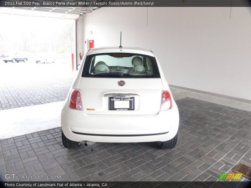 Bianco Perla (Pearl White) / Tessuto Rosso/Avorio (Red/Ivory) 2012 Fiat 500 Pop