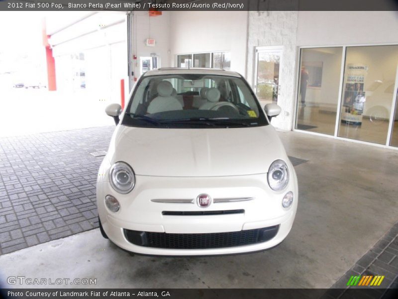 Bianco Perla (Pearl White) / Tessuto Rosso/Avorio (Red/Ivory) 2012 Fiat 500 Pop