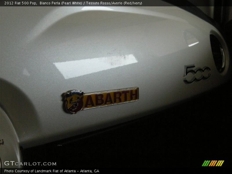 Bianco Perla (Pearl White) / Tessuto Rosso/Avorio (Red/Ivory) 2012 Fiat 500 Pop
