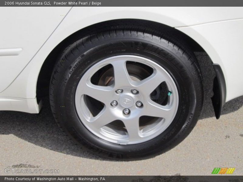 Powder White Pearl / Beige 2006 Hyundai Sonata GLS