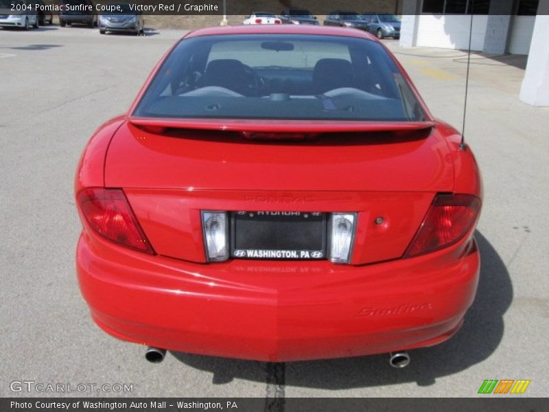 Victory Red / Graphite 2004 Pontiac Sunfire Coupe