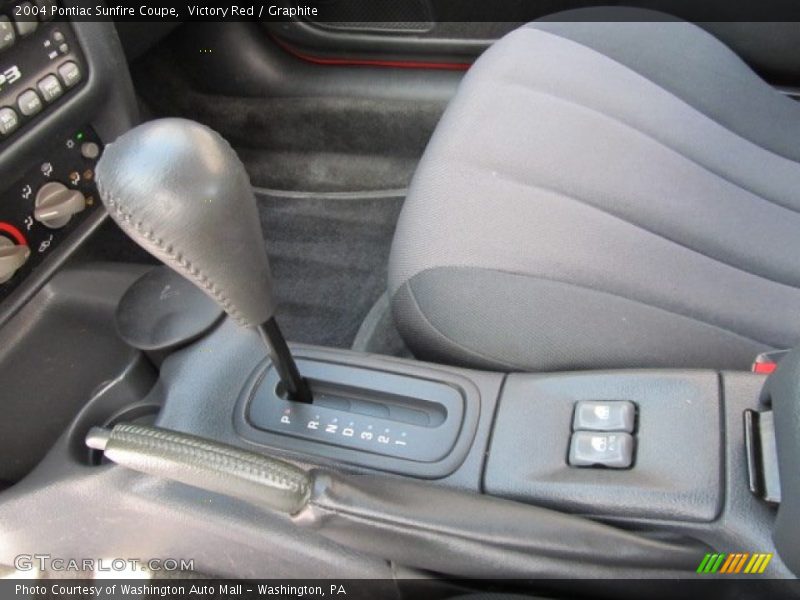Victory Red / Graphite 2004 Pontiac Sunfire Coupe