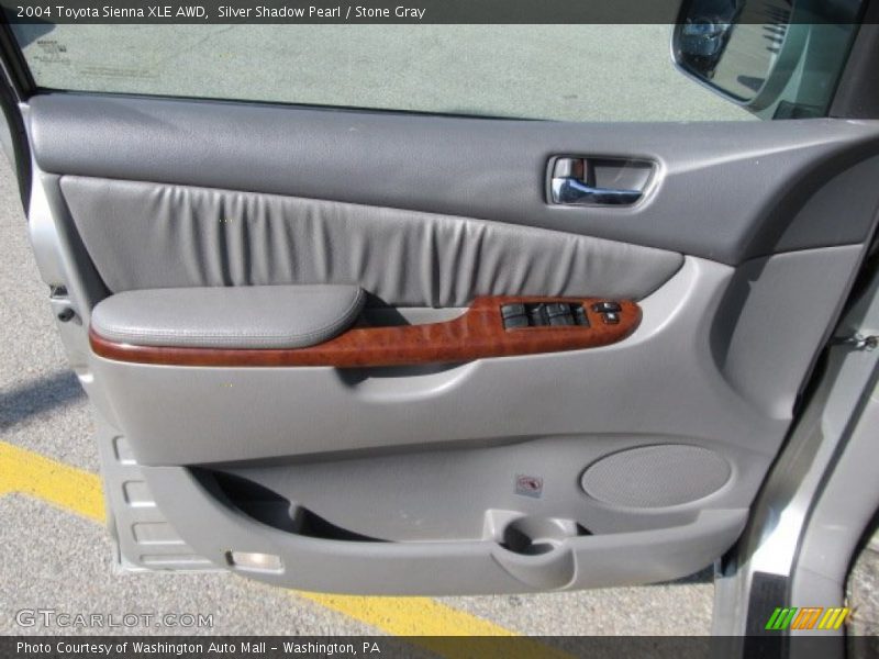 Silver Shadow Pearl / Stone Gray 2004 Toyota Sienna XLE AWD