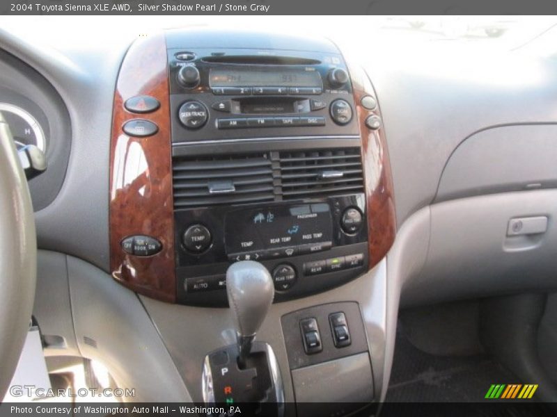 Silver Shadow Pearl / Stone Gray 2004 Toyota Sienna XLE AWD