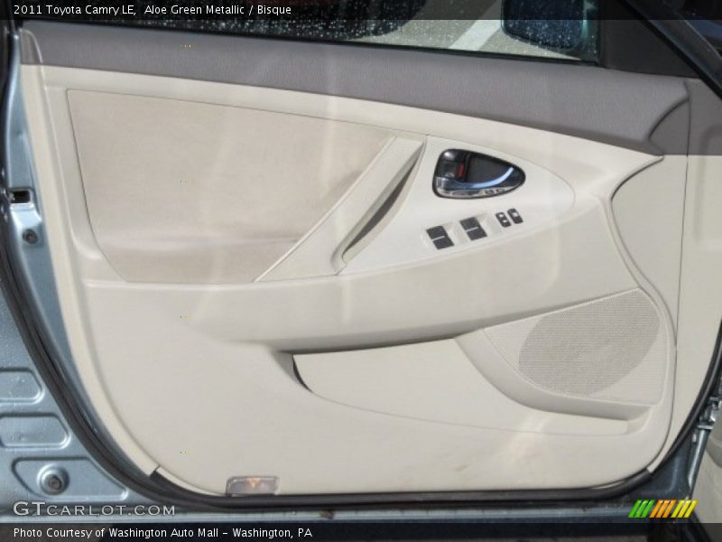 Aloe Green Metallic / Bisque 2011 Toyota Camry LE