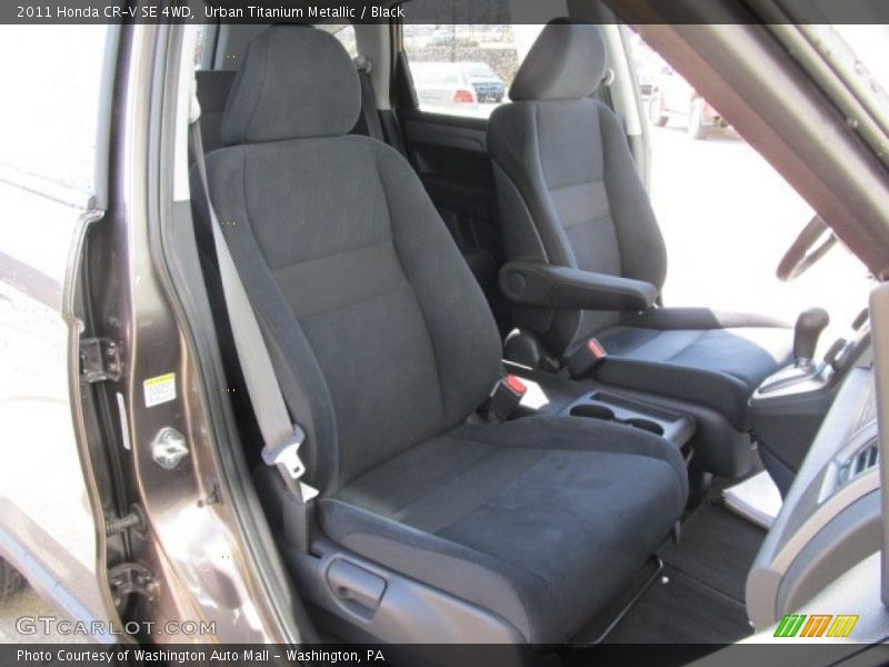 Urban Titanium Metallic / Black 2011 Honda CR-V SE 4WD