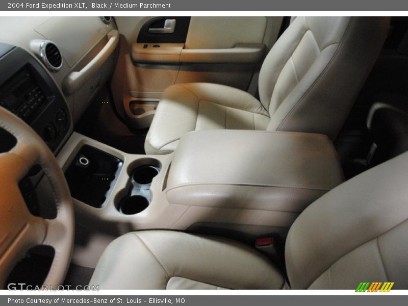 Black / Medium Parchment 2004 Ford Expedition XLT
