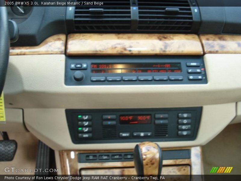 Kalahari Beige Metallic / Sand Beige 2005 BMW X5 3.0i