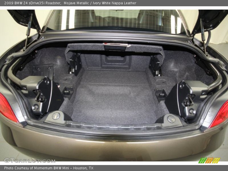  2009 Z4 sDrive35i Roadster Trunk