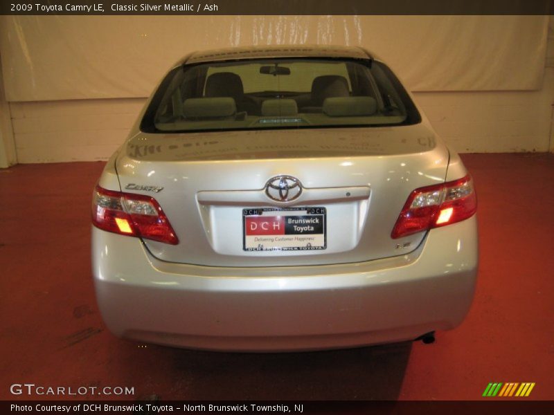 Classic Silver Metallic / Ash 2009 Toyota Camry LE