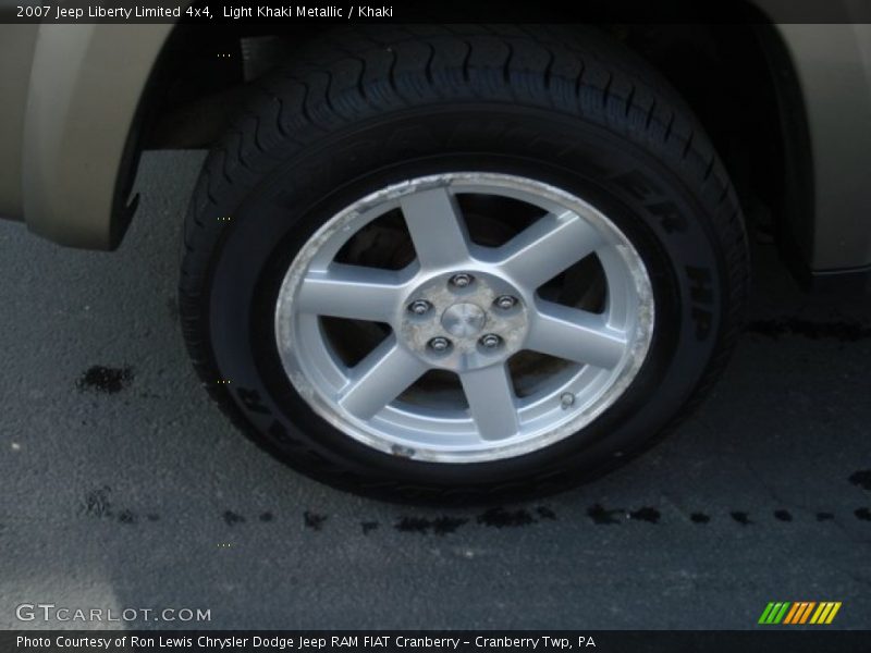 Light Khaki Metallic / Khaki 2007 Jeep Liberty Limited 4x4
