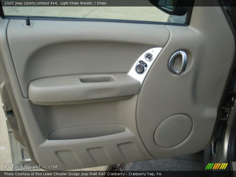 Light Khaki Metallic / Khaki 2007 Jeep Liberty Limited 4x4