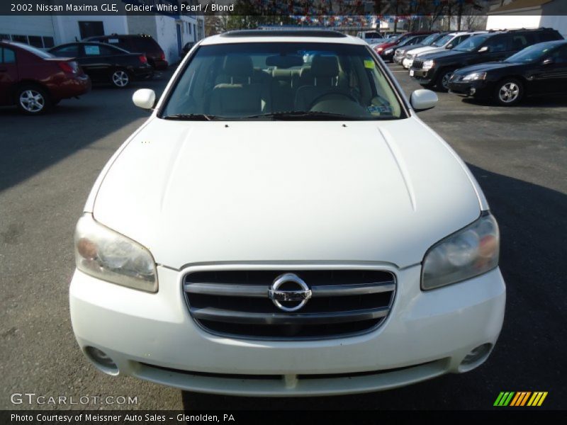 Glacier White Pearl / Blond 2002 Nissan Maxima GLE