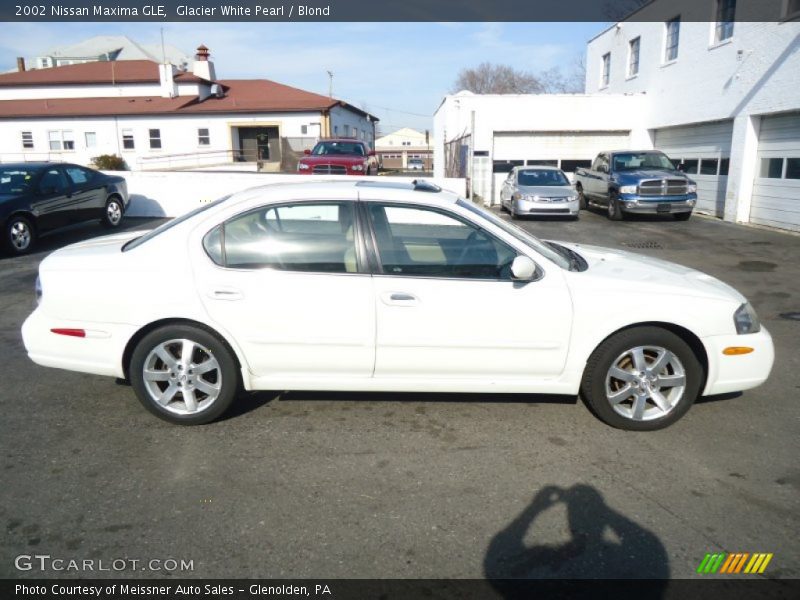 Glacier White Pearl / Blond 2002 Nissan Maxima GLE