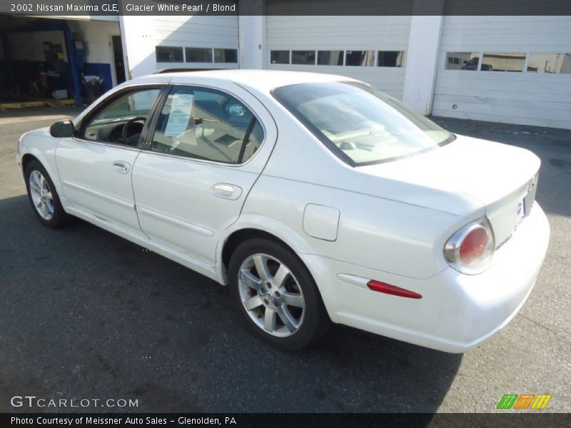 Glacier White Pearl / Blond 2002 Nissan Maxima GLE