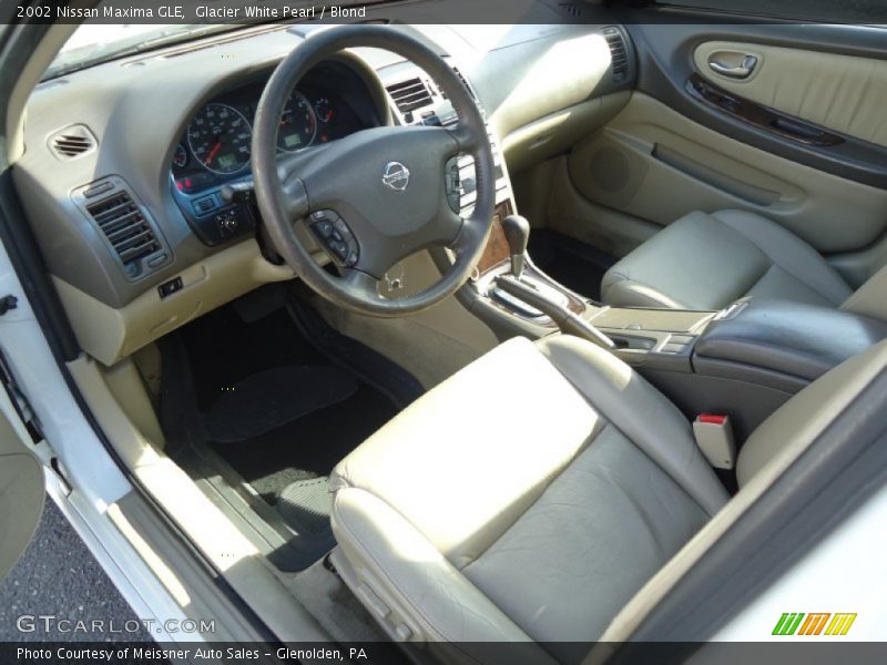 Glacier White Pearl / Blond 2002 Nissan Maxima GLE