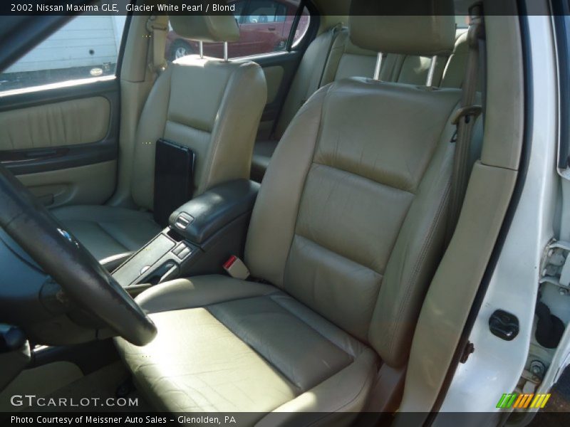 Glacier White Pearl / Blond 2002 Nissan Maxima GLE