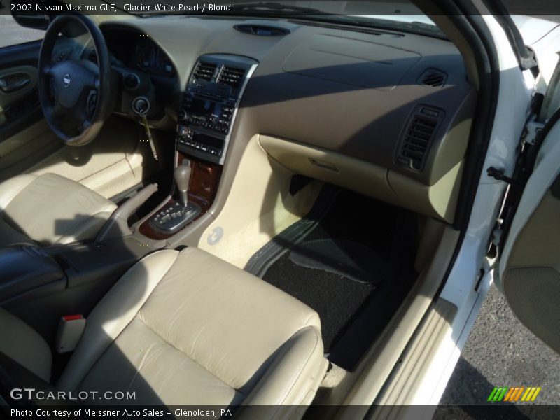 Glacier White Pearl / Blond 2002 Nissan Maxima GLE