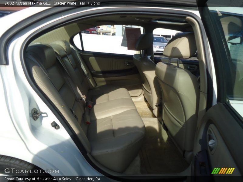 Glacier White Pearl / Blond 2002 Nissan Maxima GLE