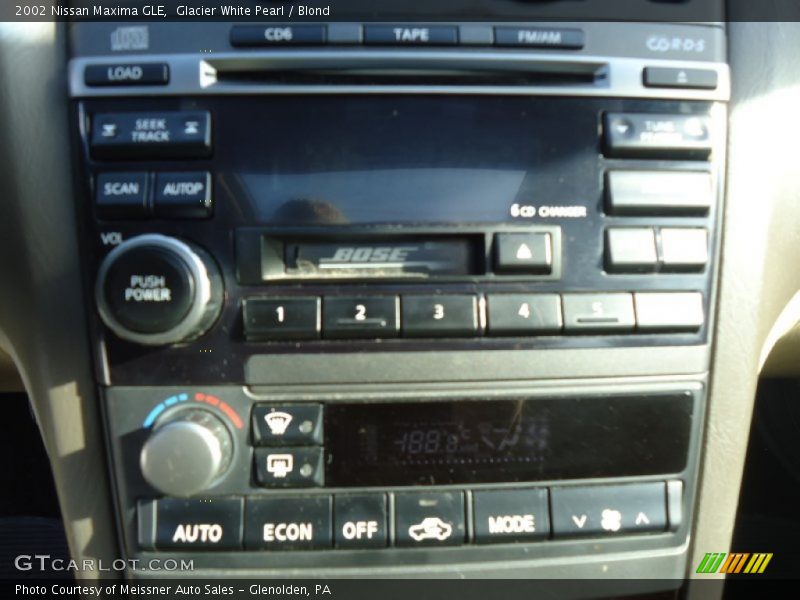 Glacier White Pearl / Blond 2002 Nissan Maxima GLE