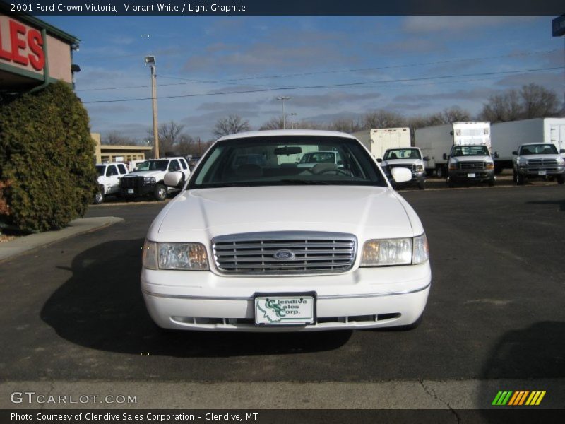 Vibrant White / Light Graphite 2001 Ford Crown Victoria