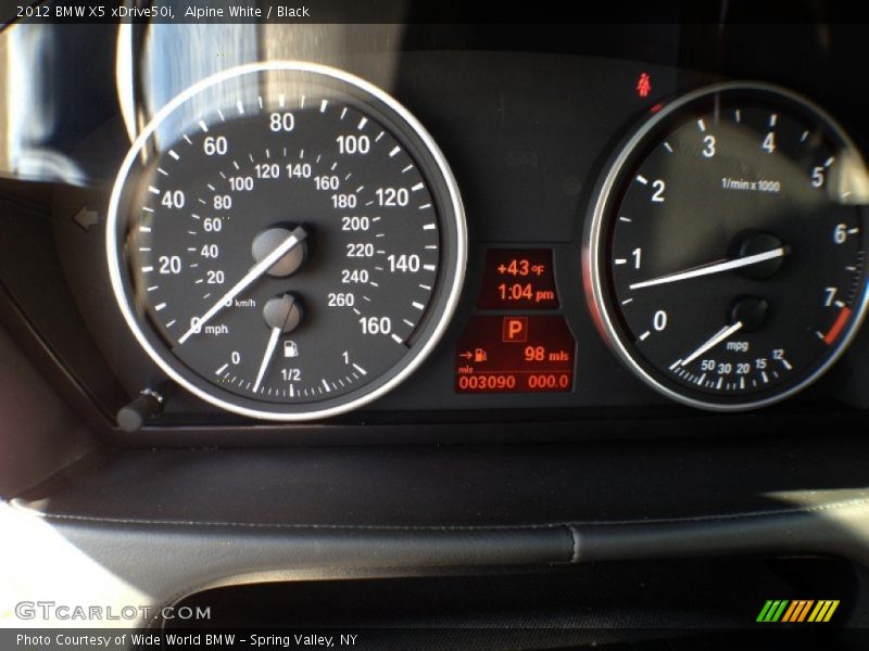 Alpine White / Black 2012 BMW X5 xDrive50i
