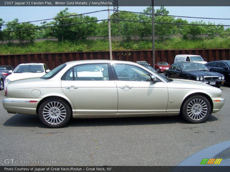 Winter Gold Metallic / Ivory/Mocha 2007 Jaguar XJ Vanden Plas