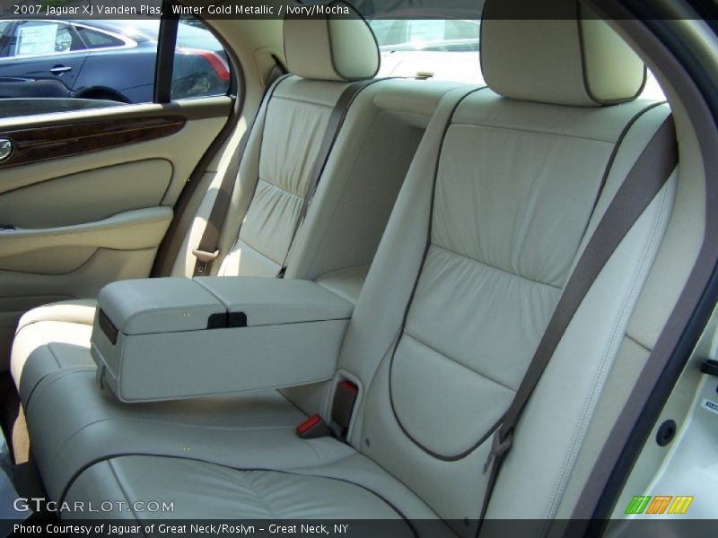 Winter Gold Metallic / Ivory/Mocha 2007 Jaguar XJ Vanden Plas