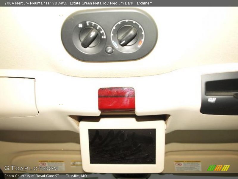 Estate Green Metallic / Medium Dark Parchment 2004 Mercury Mountaineer V8 AWD