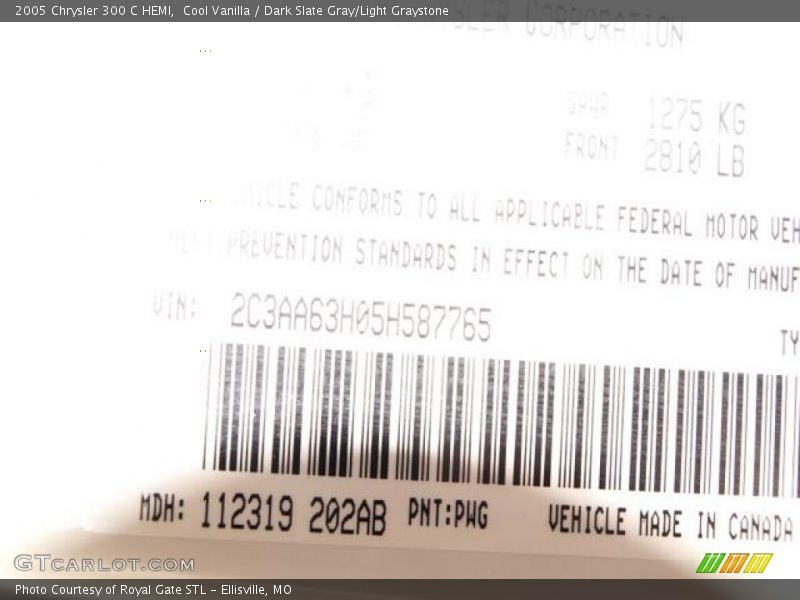 Cool Vanilla / Dark Slate Gray/Light Graystone 2005 Chrysler 300 C HEMI