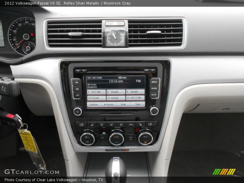 Reflex Silver Metallic / Moonrock Gray 2012 Volkswagen Passat V6 SE