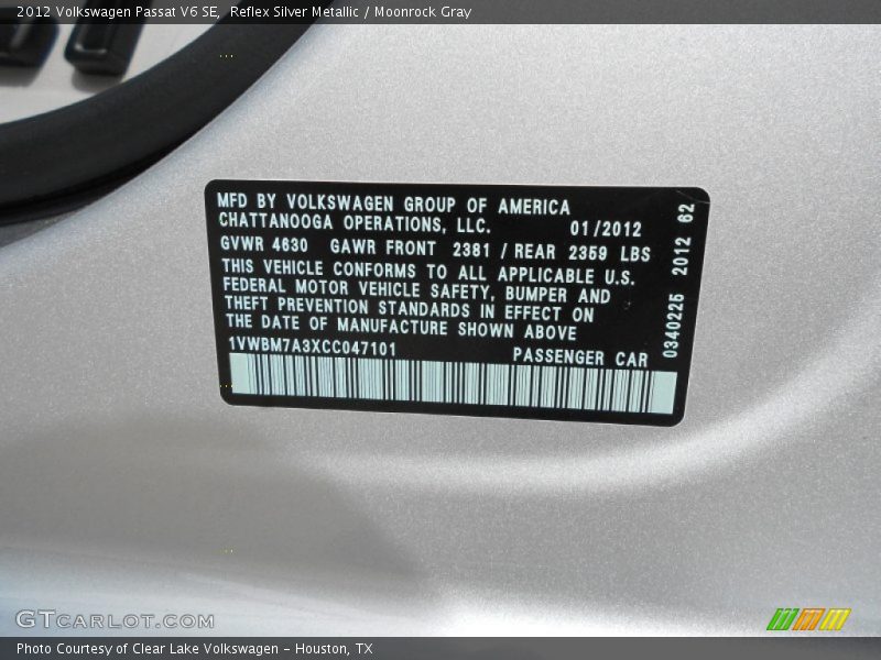 Reflex Silver Metallic / Moonrock Gray 2012 Volkswagen Passat V6 SE