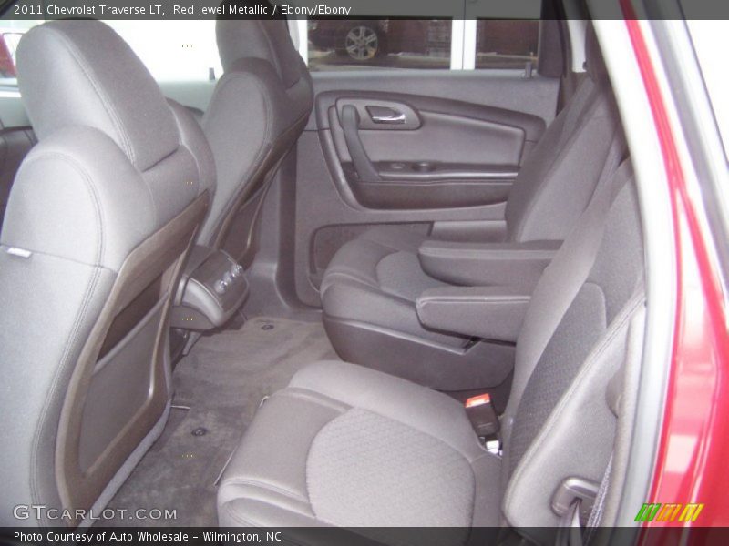 Red Jewel Metallic / Ebony/Ebony 2011 Chevrolet Traverse LT