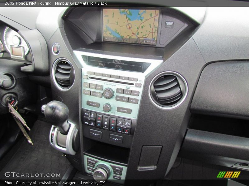 Controls of 2009 Pilot Touring