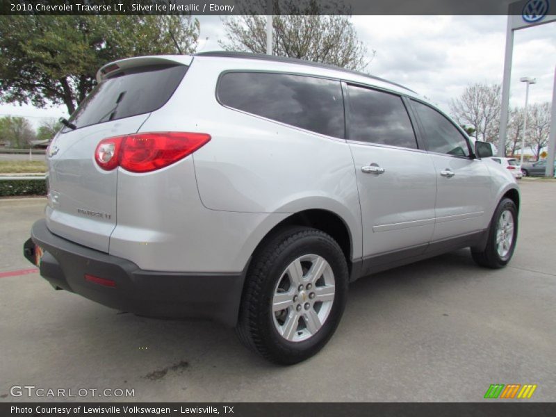 Silver Ice Metallic / Ebony 2010 Chevrolet Traverse LT