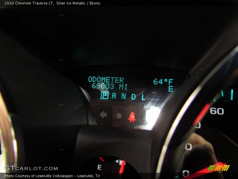 Silver Ice Metallic / Ebony 2010 Chevrolet Traverse LT