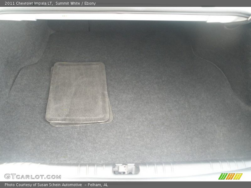 Summit White / Ebony 2011 Chevrolet Impala LT