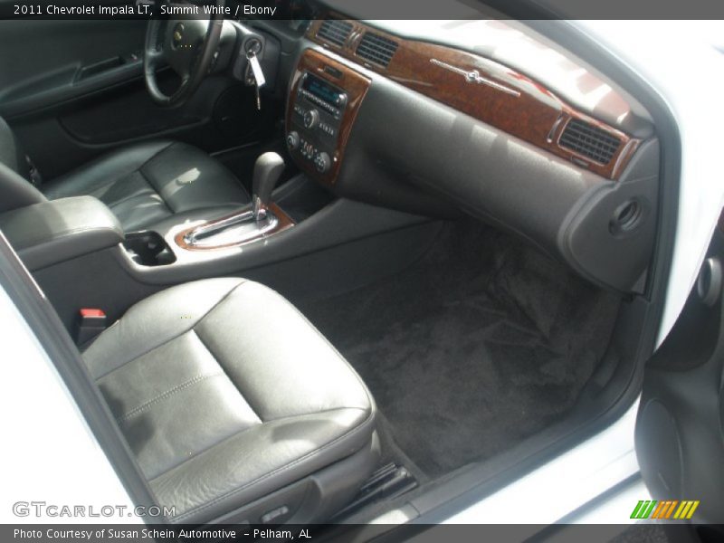 Summit White / Ebony 2011 Chevrolet Impala LT