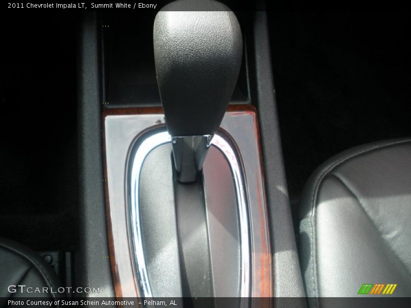 Summit White / Ebony 2011 Chevrolet Impala LT